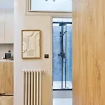 Elegant studio en mezzanine - Parc Monceau